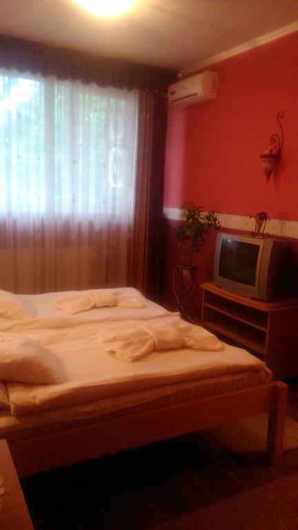Hotel Dombóvár Стая снимка