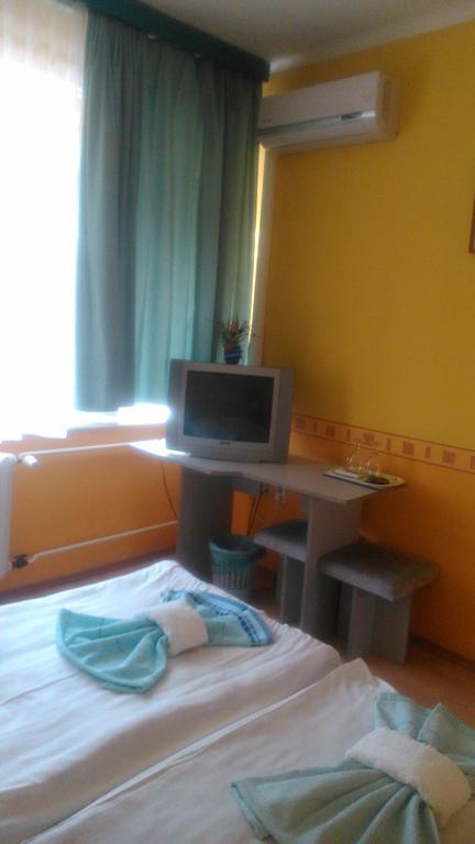 Hotel Dombóvár Стая снимка